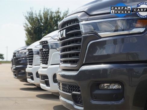 Used 2024 Chevrolet Silverado 1500 LT image 36