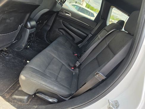 Used 2019 Jeep Grand Cherokee Laredo image 7