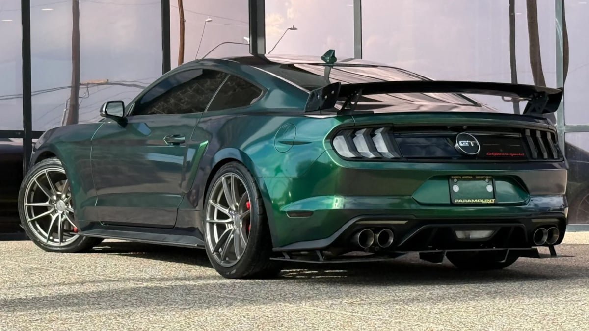 Used 2021 Ford Mustang GT Premium w/ Equipment Group 401A RWD image 7