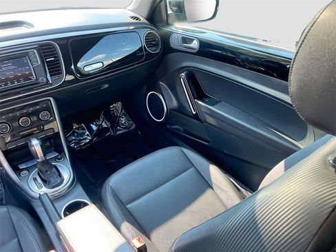 Used 2019 Volkswagen Beetle 2.0T SE image 24