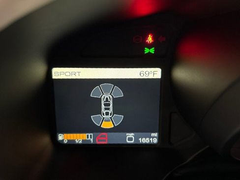 Used 2014 Ferrari F12 Berlinetta image 92