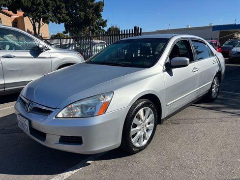 Used 2007 Honda Accord SE image 1