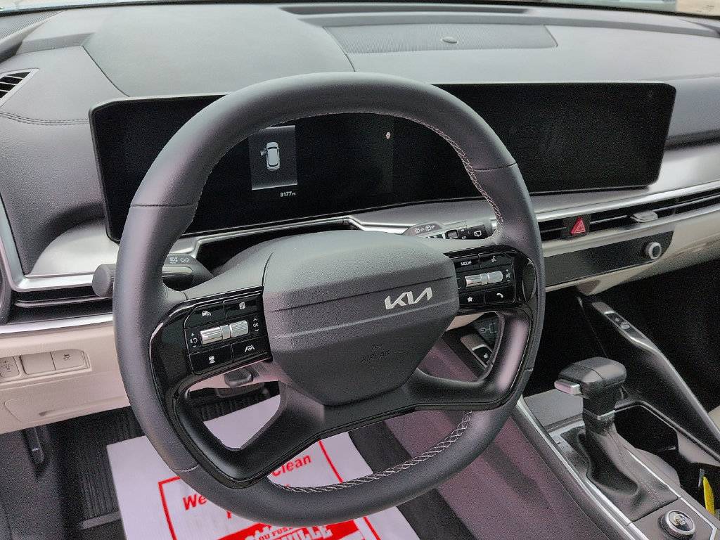 Used 2026 Kia Sorento S w/ S Panoramic Sunroof Package FWD image 9