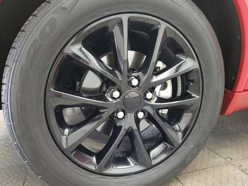 Used 2018 Dodge Durango GT image 31