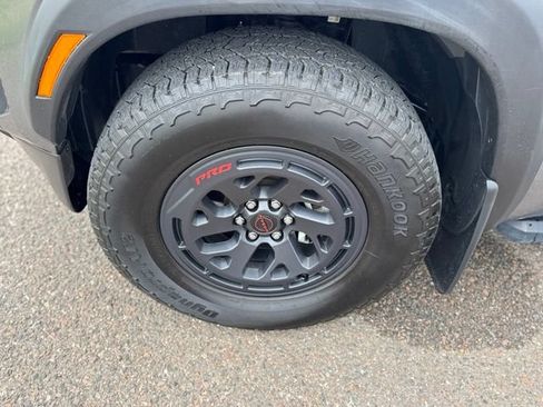 Used 2026 Nissan Frontier Pro-X w/ Tow Package RWD image 8