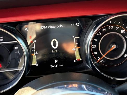 Used 2023 Jeep Gladiator Rubicon w/ Cold Weather Group image 19