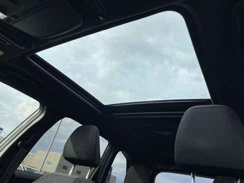 Used 2025 Subaru Forester Premium image 9