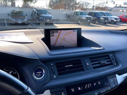 Used 2017 Lexus CT 200h image 23