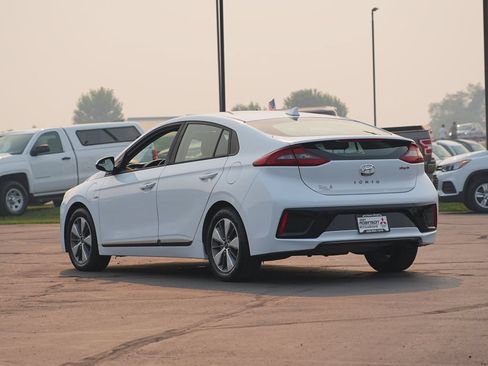 Used 2019 Hyundai Ioniq Plug-In Hybrid FWD image 5