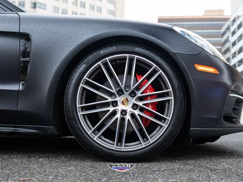 Used 2018 Porsche Panamera 4S AWD/4WD image 9