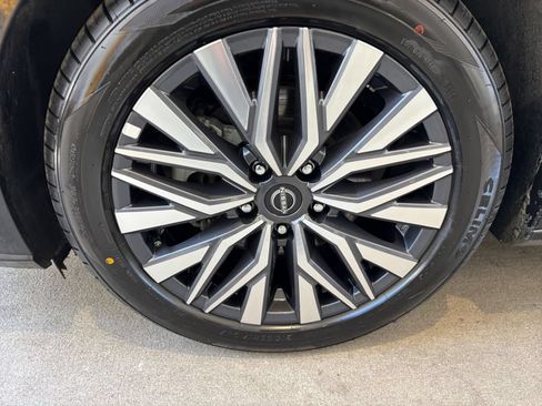 Used 2025 Nissan Altima 2.5 SV FWD image 30