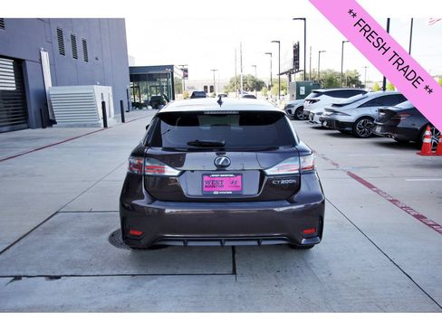 Used 2016 Lexus CT 200h w/ Navigation Package FWD image 7