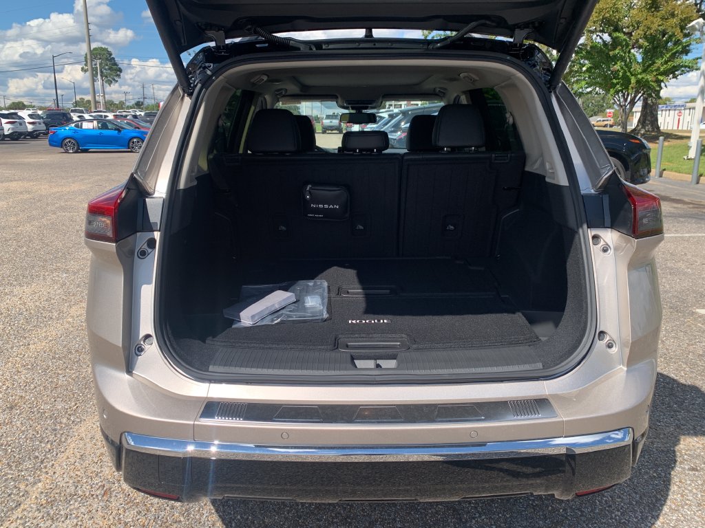 New 2026 Nissan Rogue Platinum AWD/4WD image 5