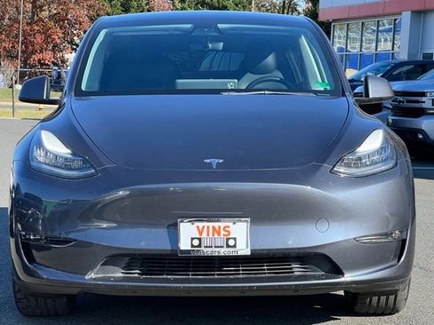 Used 2021 Tesla Model Y Long Range image 9