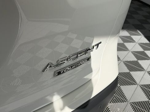 New 2025 Subaru Ascent Touring AWD/4WD image 18