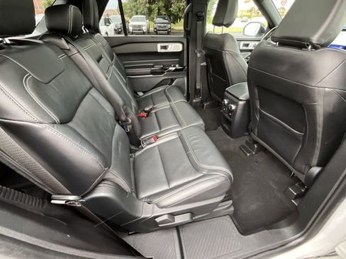 Used 2021 Ford Explorer ST w/ ST Street Pack image 16