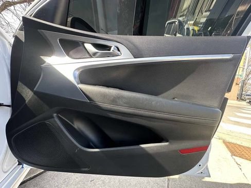 Used 2022 Genesis G70 3.3T image 29