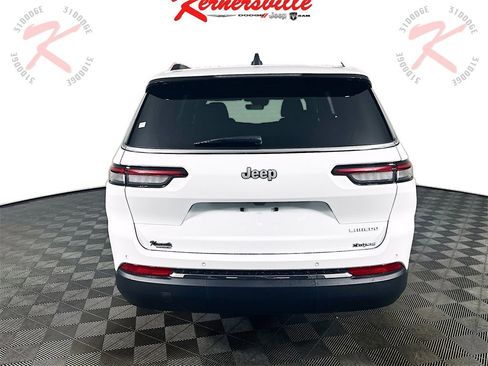 New 2025 Jeep Grand Cherokee L Laredo image 6