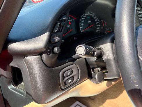 Used 2003 Chevrolet Corvette Coupe w/ Preferred Equipment Group RWD image 40