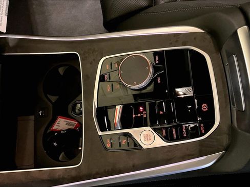 New 2026 BMW X5 sDrive40i image 7