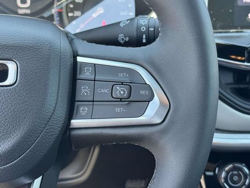 Used 2026 Jeep Compass Limited AWD/4WD image 22