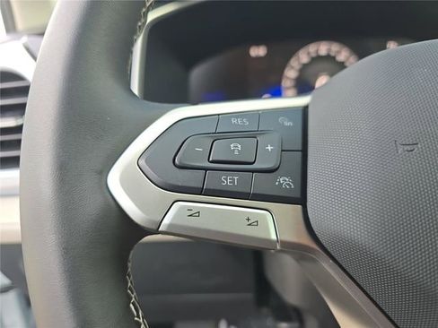 New 2026 Volkswagen Taos SE FWD image 22