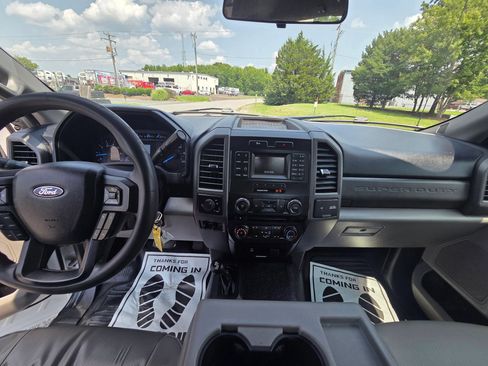 Used 2017 Ford F350 XL w/ Power Equipment Group AWD/4WD image 11