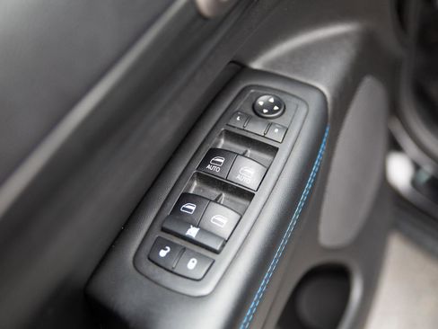 Used 2019 Jeep Grand Cherokee Laredo AWD/4WD image 20
