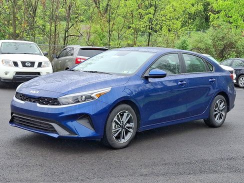 Used 2023 Kia Forte LXS FWD image 3