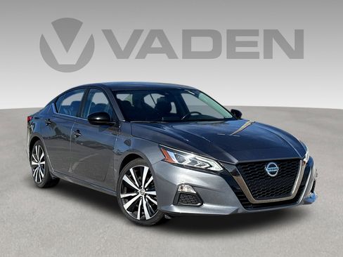 Used 2022 Nissan Altima 2.5 SR image 1