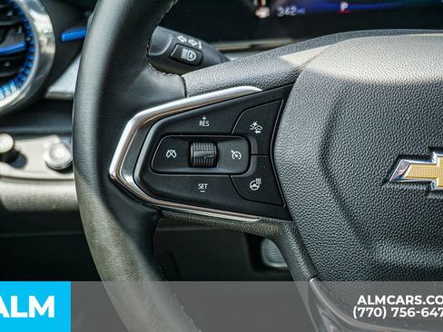 Used 2025 Chevrolet Trax LT w/ LT Convenience Package FWD image 31