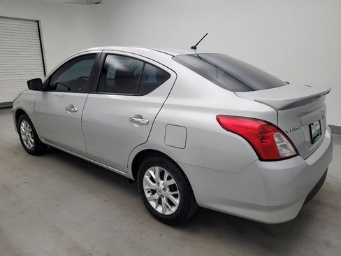Used 2018 Nissan Versa SV w/ SV Special Edition FWD image 3