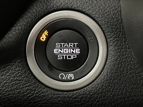 Used 2025 RAM 2500 Big Horn AWD/4WD image 34