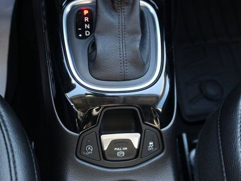 Used 2020 Jeep Compass Latitude image 22