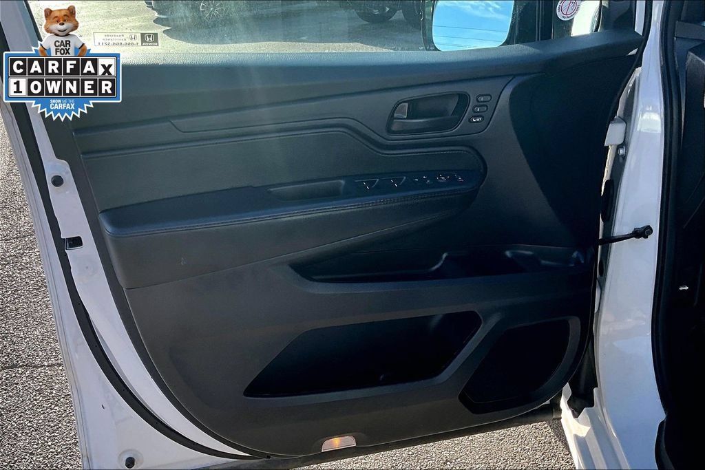 Used 2025 Honda Odyssey Sport-L image 23