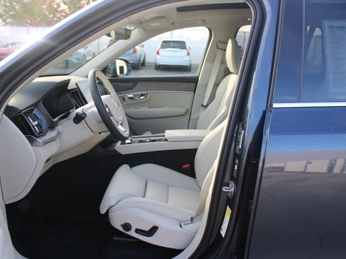 New 2026 Volvo XC90 T8 Ultra w/ Protection Package Premier AWD/4WD image 9