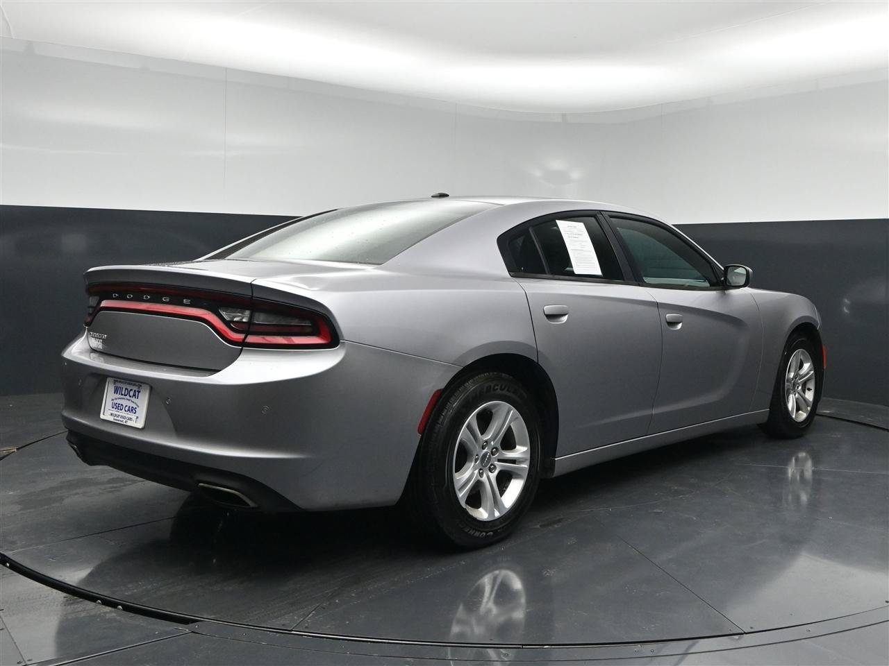 Used 2016 Dodge Charger SE w/ Popular Equipment Group RWD image 6