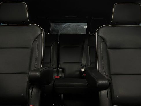 Used 2023 Chevrolet Tahoe Premier w/ Premium Package AWD/4WD image 15