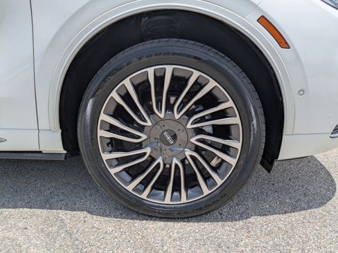 Used 2020 Lincoln Corsair Reserve w/ Equipment Group 201A AWD/4WD image 11