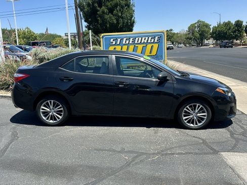 Used 2014 Toyota Corolla LE FWD image 2