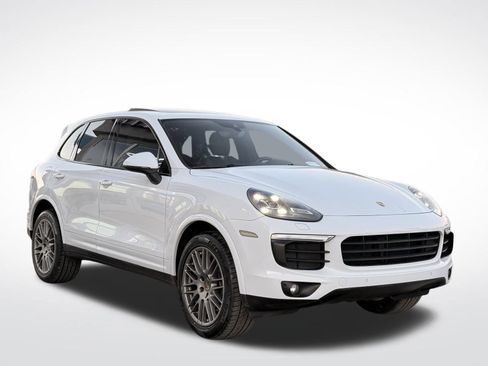Used 2018 Porsche Cayenne image 4
