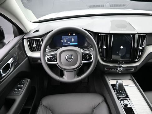 New 2025 Volvo XC60 B5 Plus w/ Protection Package Premier image 19