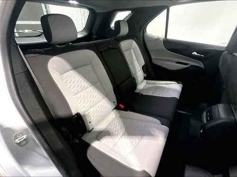 Used 2018 Chevrolet Equinox LS image 26