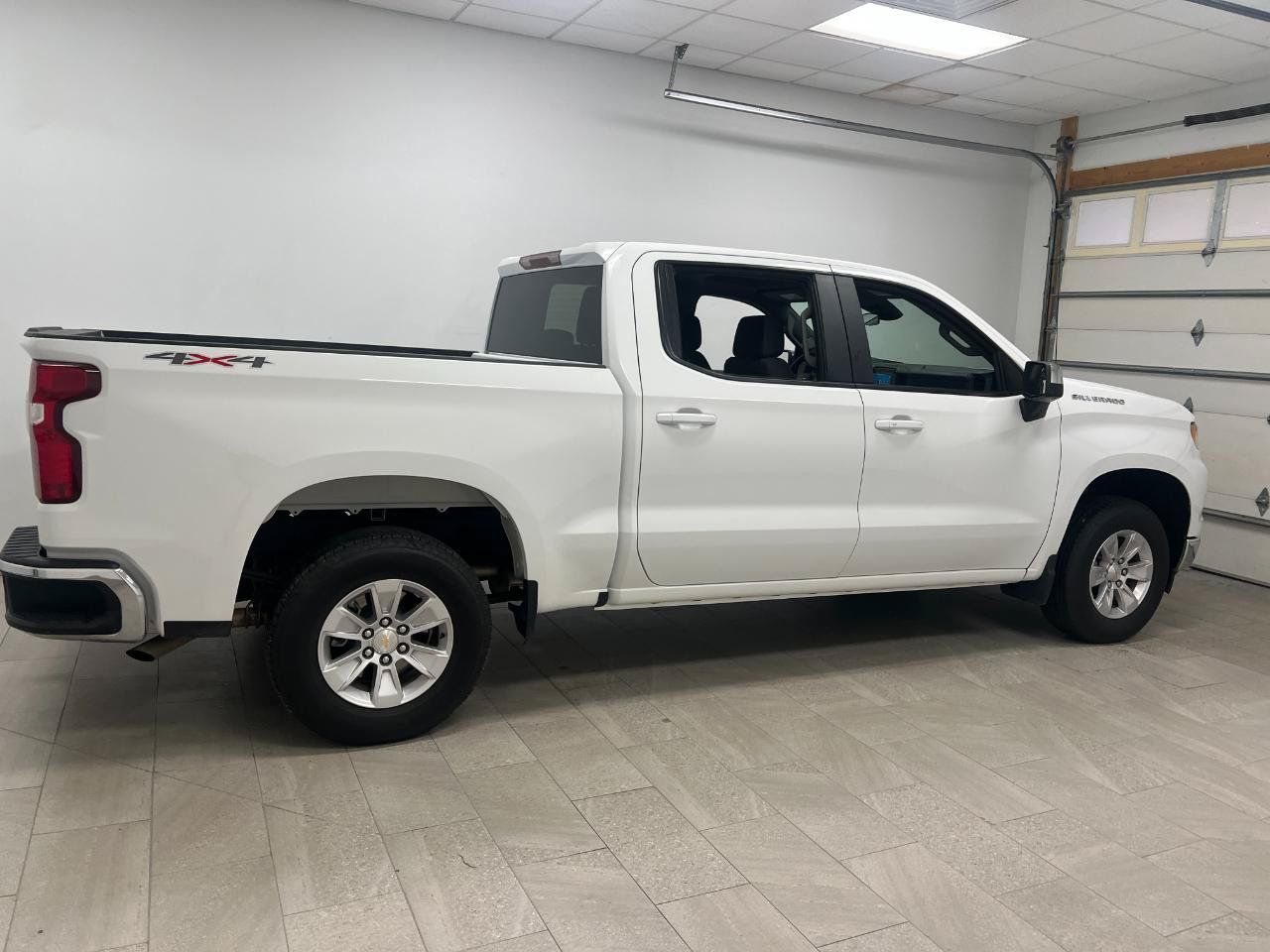 Used 2026 Chevrolet Silverado 1500 LT AWD/4WD image 17