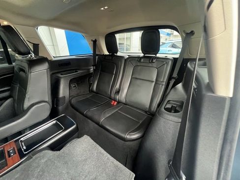 Used 2023 Lincoln Aviator Reserve w/ Equipment Group 201A image 23