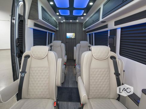 Used 2026 Mercedes-Benz Sprinter 3500 image 9