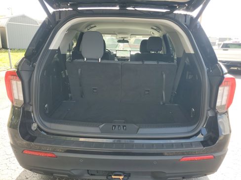 Used 2025 Ford Explorer Active RWD image 25
