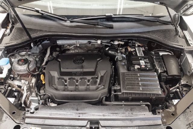 Used 2023 Volkswagen Tiguan SE FWD image 3