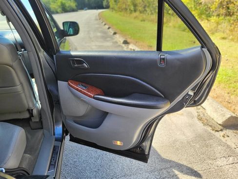 Used 2005 Acura MDX image 22