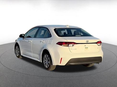Used 2025 Toyota Corolla LE image 11